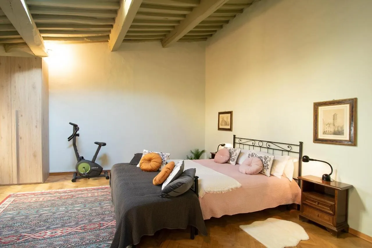 Savina'S Apartment Lucca