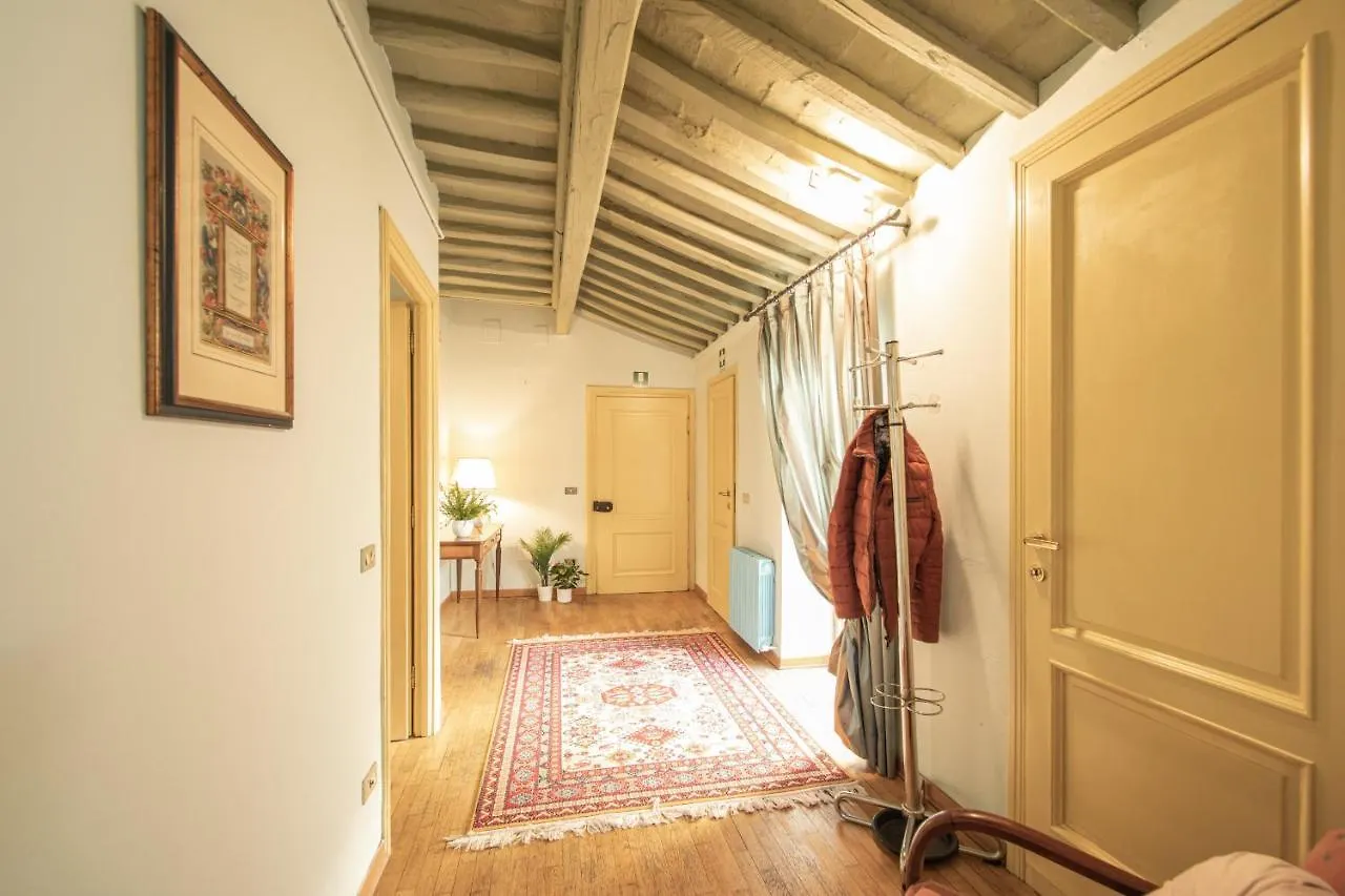 Savina'S Apartment Lucca 0*,